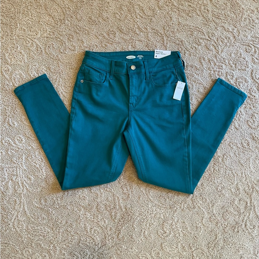 Old Navy Rockstar Super Skinny Jeans- size 4.
